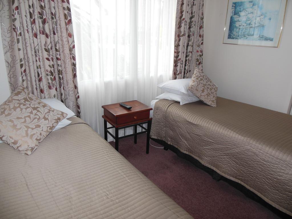 Asure Camelot Arms Motor Lodge Окленд Экстерьер фото